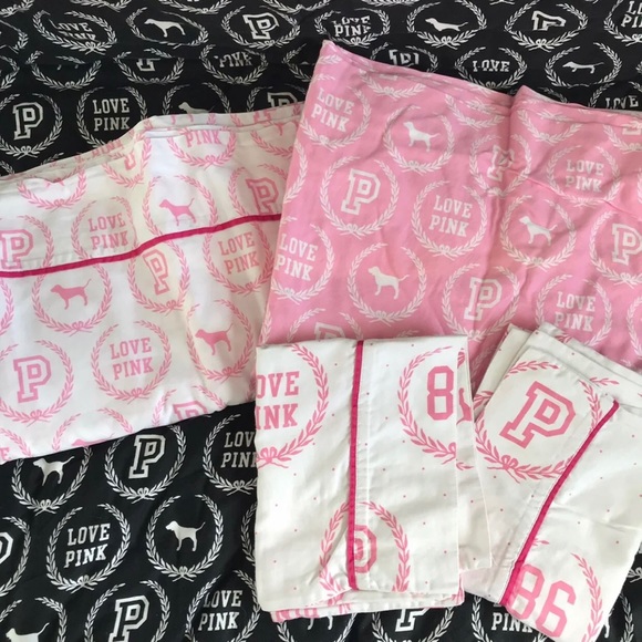 PINK Victoria's Secret Other - ‼️SOLD‼️ PINK Victoria’s Secret Monogram Bedding